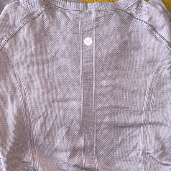 Lululemon swiftly tech long sleeve - Picture 2 of 2